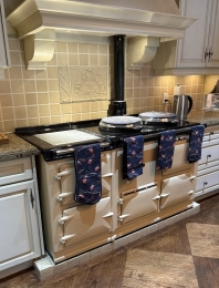 UNRESERVED MULTI RESTAURANT & CATERING AUCTION